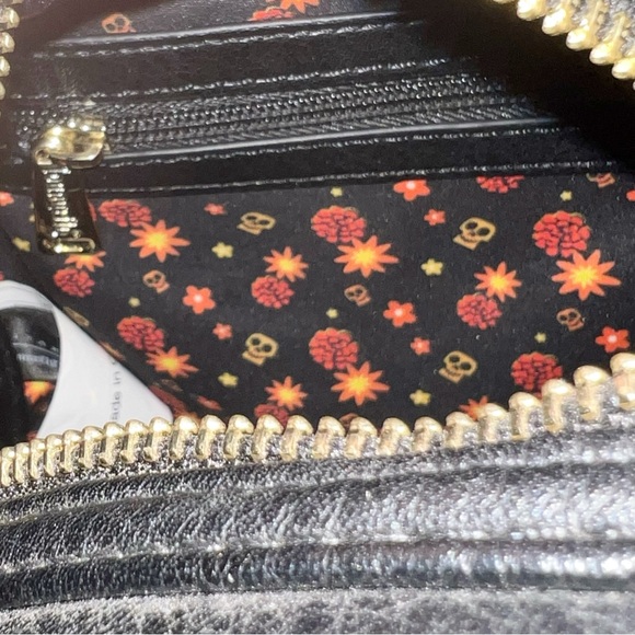 Firm Loungefly Disney Pixar Coco Remember Me Mini Backpack Pre-owned No Offers - Picture 9 of 16